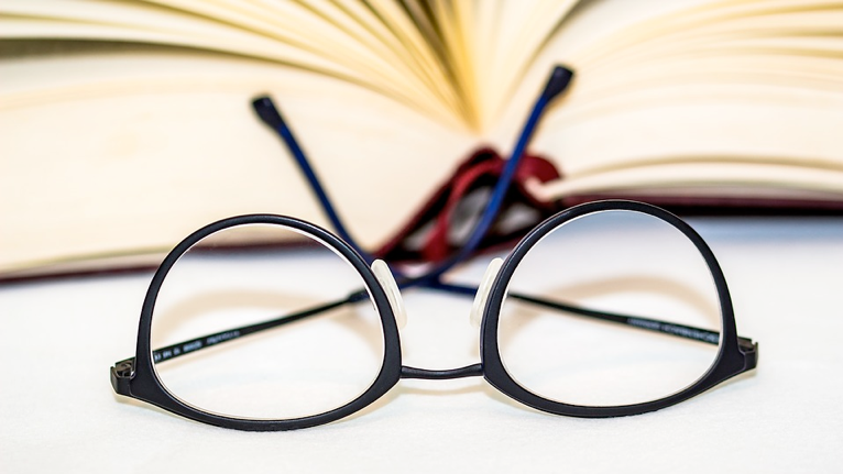 呵护双眼从法兰克福眼镜行开始 更有便捷的旅游退税服务哦